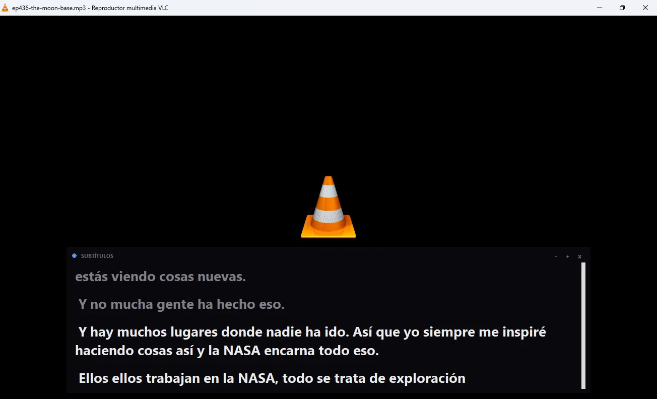 Subtítulos en español de Traducore sobre VLC mientras suena un pódcast en inglés